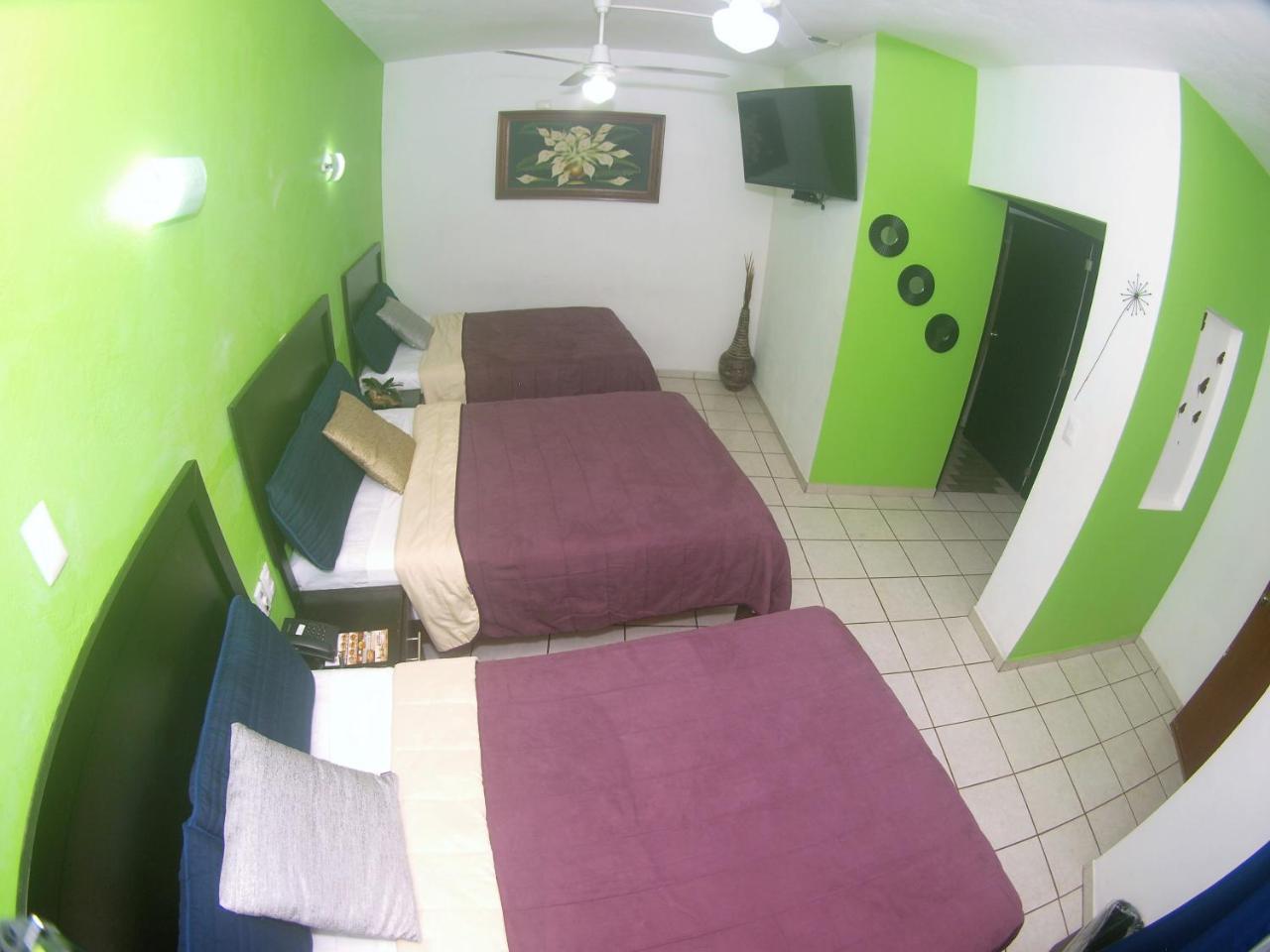 Hotel Hospedajes Del Rey Colima Exterior photo