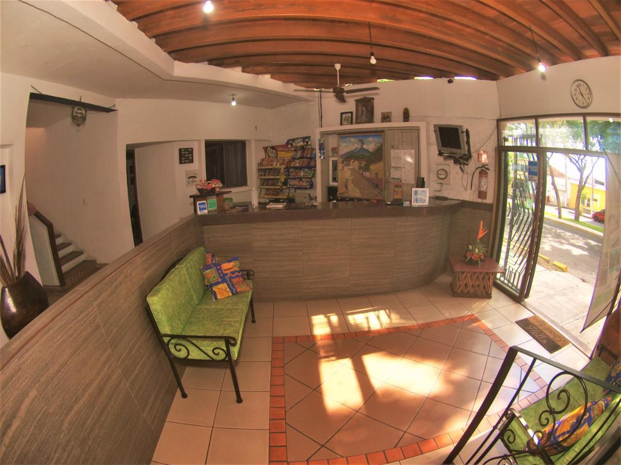 Hotel Hospedajes Del Rey Colima Exterior photo