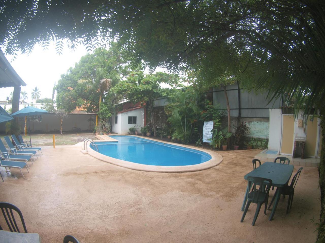 Hotel Hospedajes Del Rey Colima Exterior photo