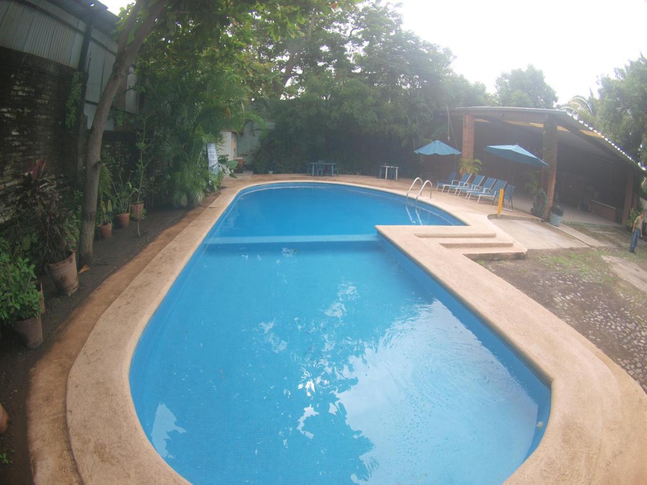Hotel Hospedajes Del Rey Colima Exterior photo